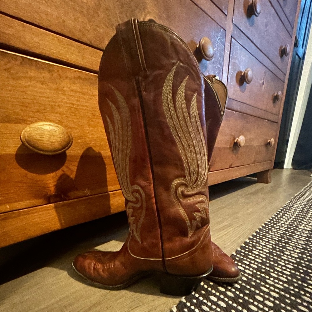 Tony Lama Brown Heeled Boots - Picture 3 of 6